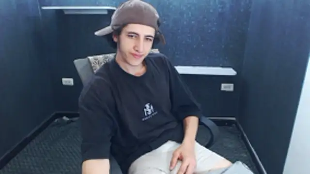 Kerverr_ live sex cam