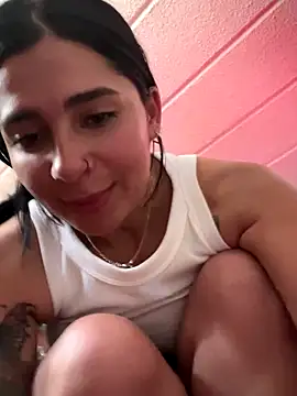 Meganmilk1 live sex cam