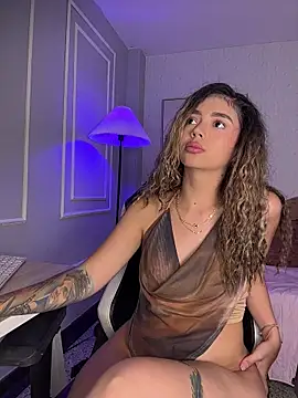 HoneyMollyX live sex cam