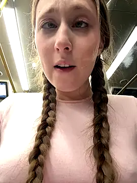 FroggyAnna live sex cam