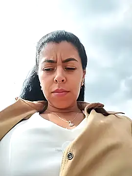 Luianna live sex cam