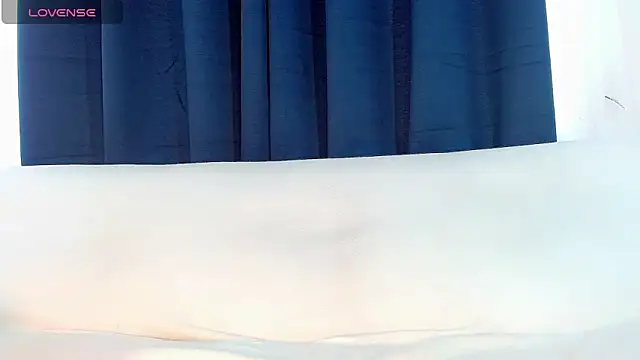 laura_sweett120 live sex cam