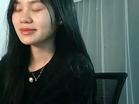 Nunaa18 live sex cam