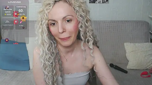 kiramarta live sex cam