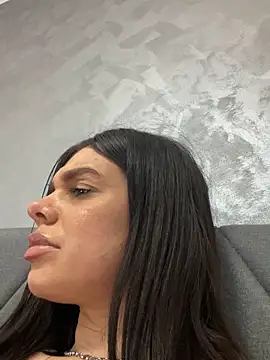 Layladesire live sex cam