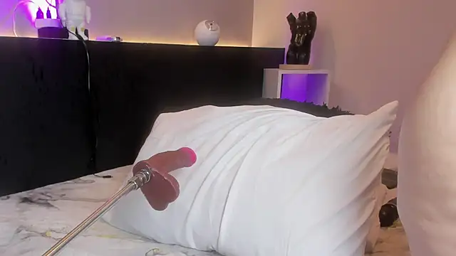EmmaRouss1 live sex cam
