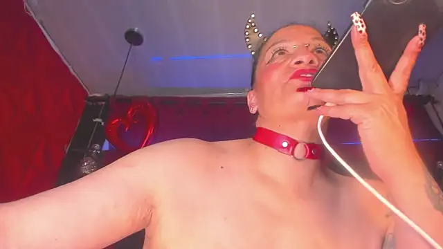 Taylor-hardcore live sex cam