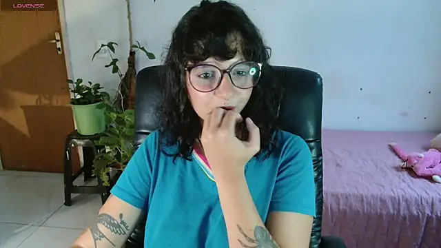 myamillor live sex cam