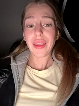 kira_mia live sex cam