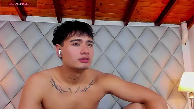 Clement_Reyes live sex cam