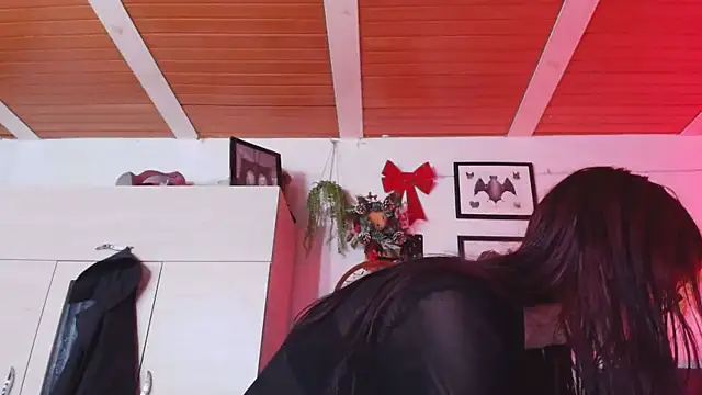 bathory_vamps live sex cam