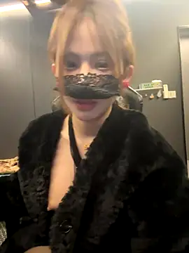 Selenaaaaa- live sex cam