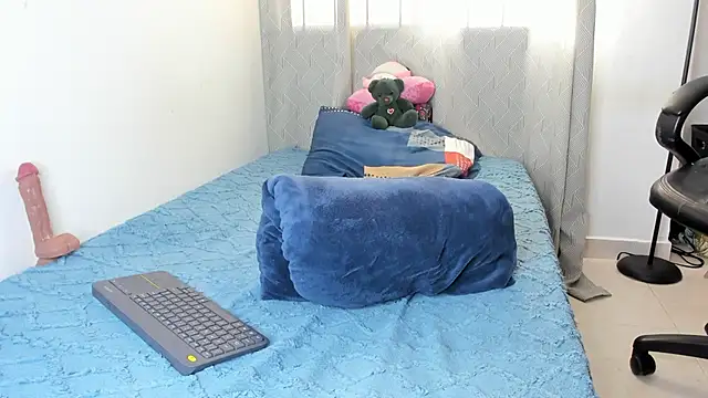 Nya_brown live sex cam