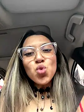 Isabella_Varella live sex cam