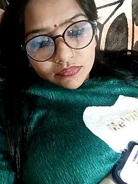 urvashi01224 live sex cam