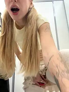 kira_mia live sex cam