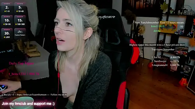 Lisaonthemoon live sex cam