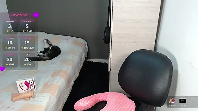 naomi_h1 live sex cam