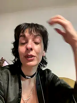 Piggiteablacktea live sex cam