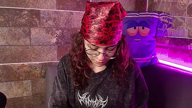 ravensinferno live sex cam