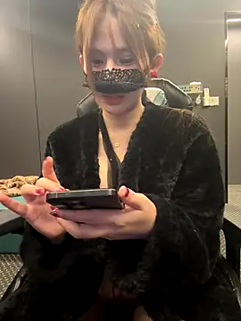 Selenaaaaa- live sex cam