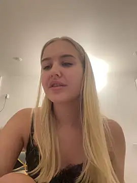 VanillaCakes live sex cam