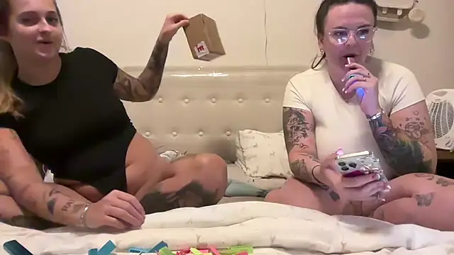 Sexyyduoxx live sex cam