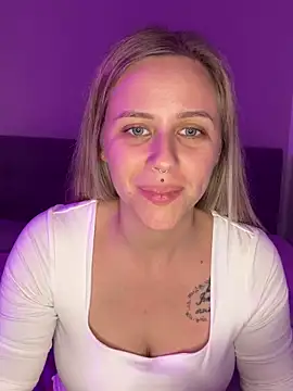 lunawolf21 live sex cam