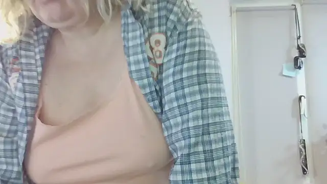 Lusi-777 live sex cam