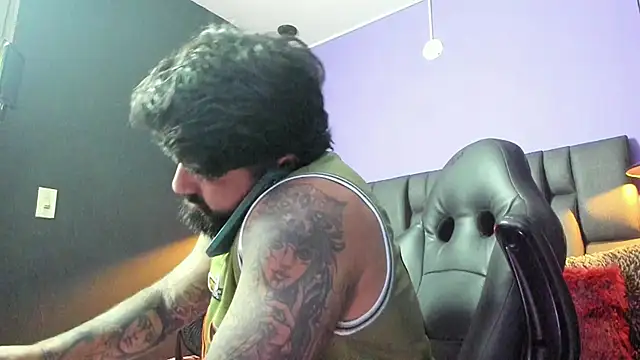 Lyon_vach live sex cam