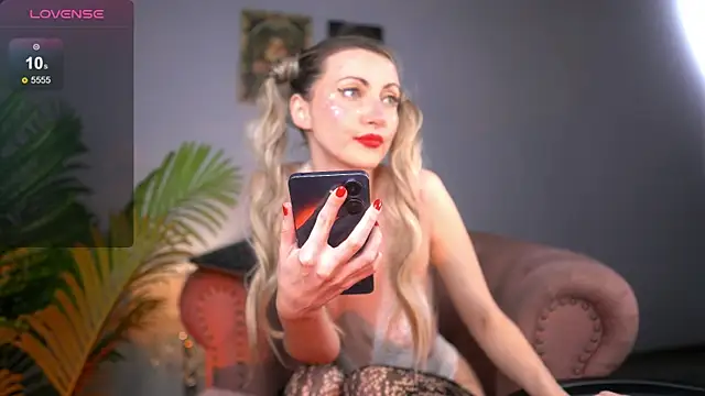 SerenaGrantt live sex cam