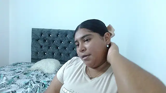MeganWeb live sex cam