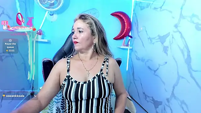 noelia_milf19 live sex cam