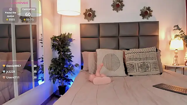 nicolehenna live sex cam