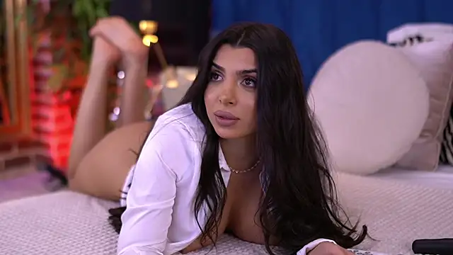 NicoleCellini live sex cam