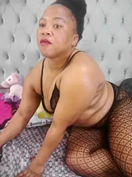 massive_booty25 live sex cam