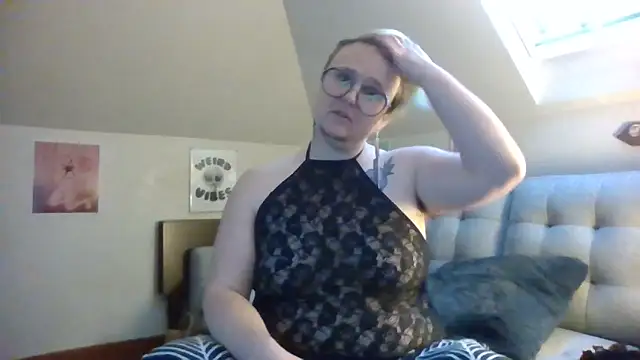 queerlyjaz live sex cam