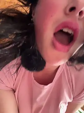 Mia_salinass live sex cam