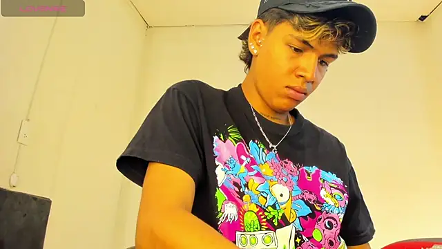 Timmy_Kiing_ live sex cam