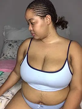 sexytinashe21 live sex cam