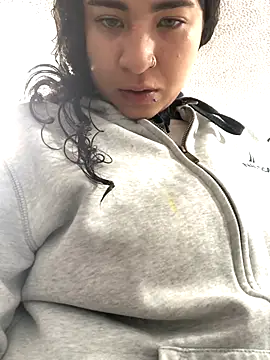 1lovelygirls live sex cam