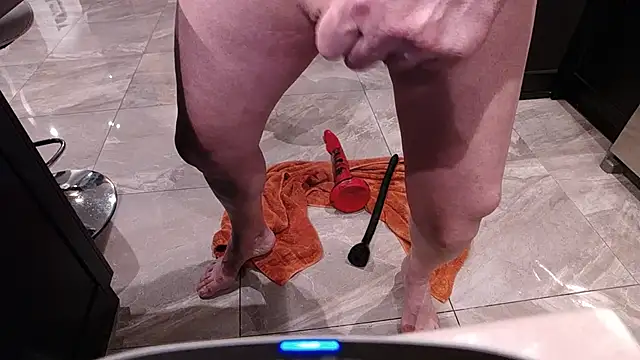 Toy-Daddy live sex cam
