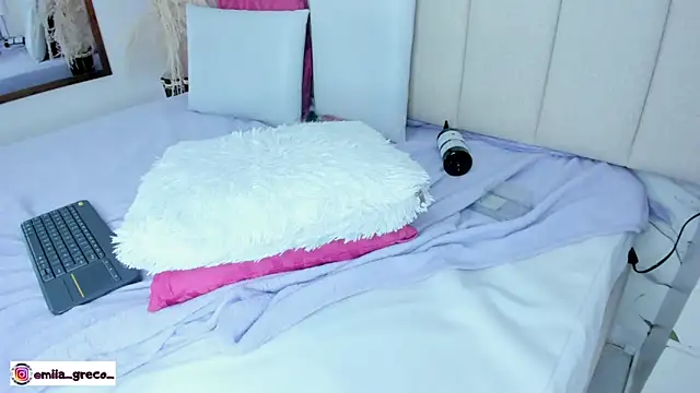 Mia_greco_ live sex cam