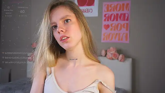 TiffinyMergist live sex cam