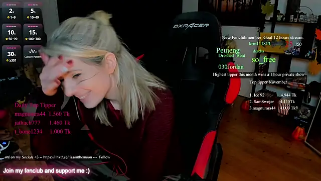 Lisaonthemoon live sex cam