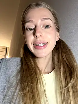 kira_mia live sex cam