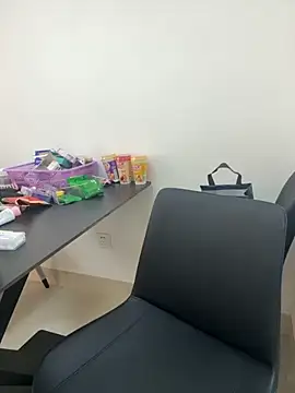 Selenaaaaa- live sex cam