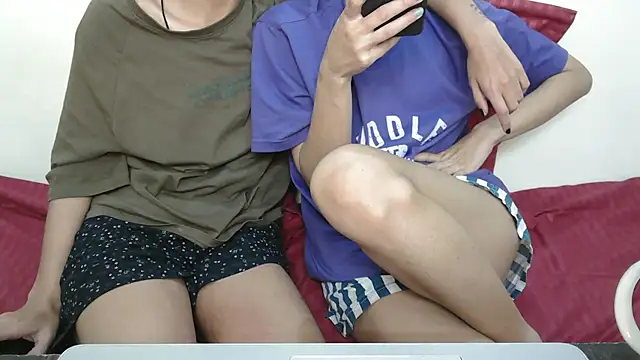 NaughtyThrouple007 live sex cam