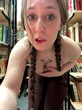 FroggyAnna live sex cam