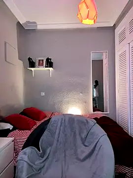 Crystal_________ live sex cam